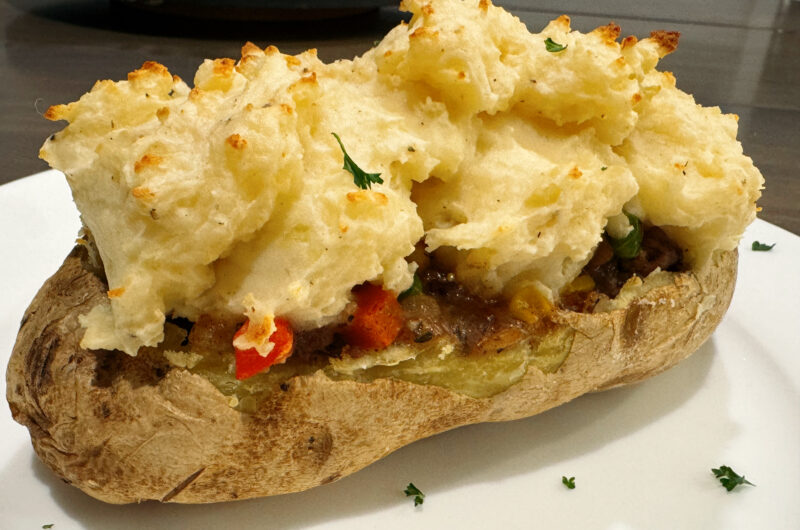 Cottage Pie Stuffed Potatoes